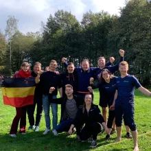 Hart arbeiten, ausgiebig spielen