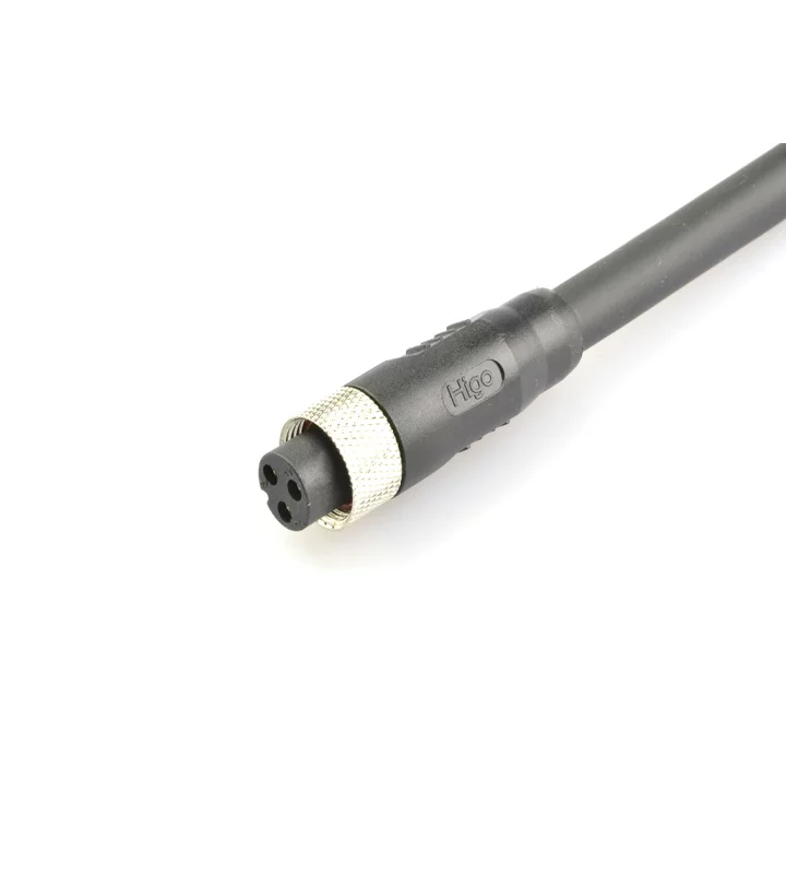 Female cable connector