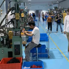 Fabricant à service complet